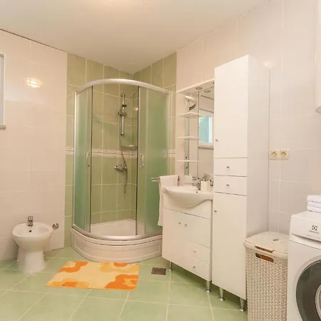 Hébergement de vacances Amazing Home In Cvrljevo With 3 Bedrooms, Wifi And Heated Swimming Pool Cvrljevo
